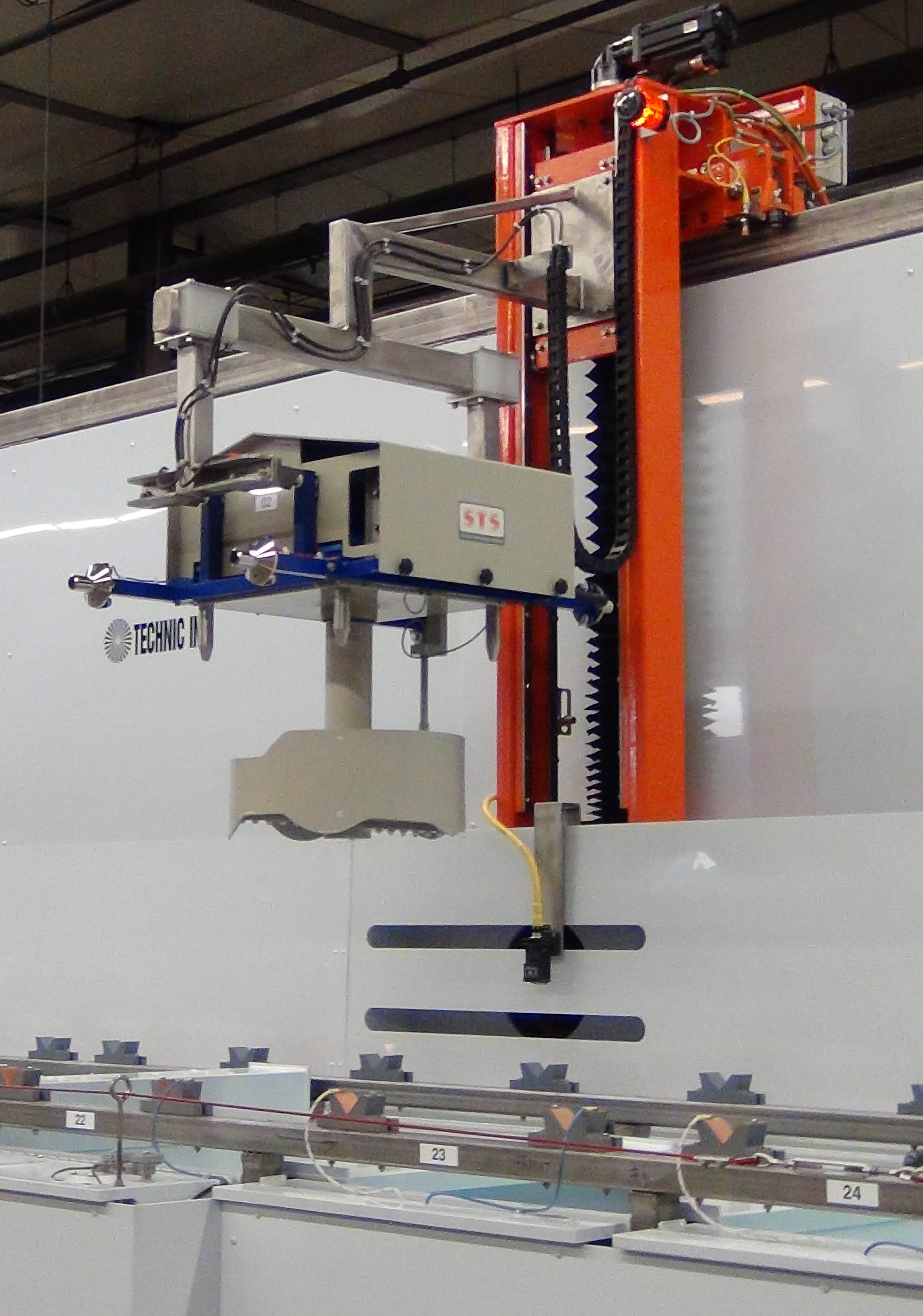 STS Vibratory Barrel on Technic Sidearm Hoist