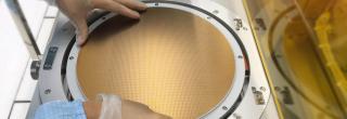 Semiconductor wafer gold plating technic